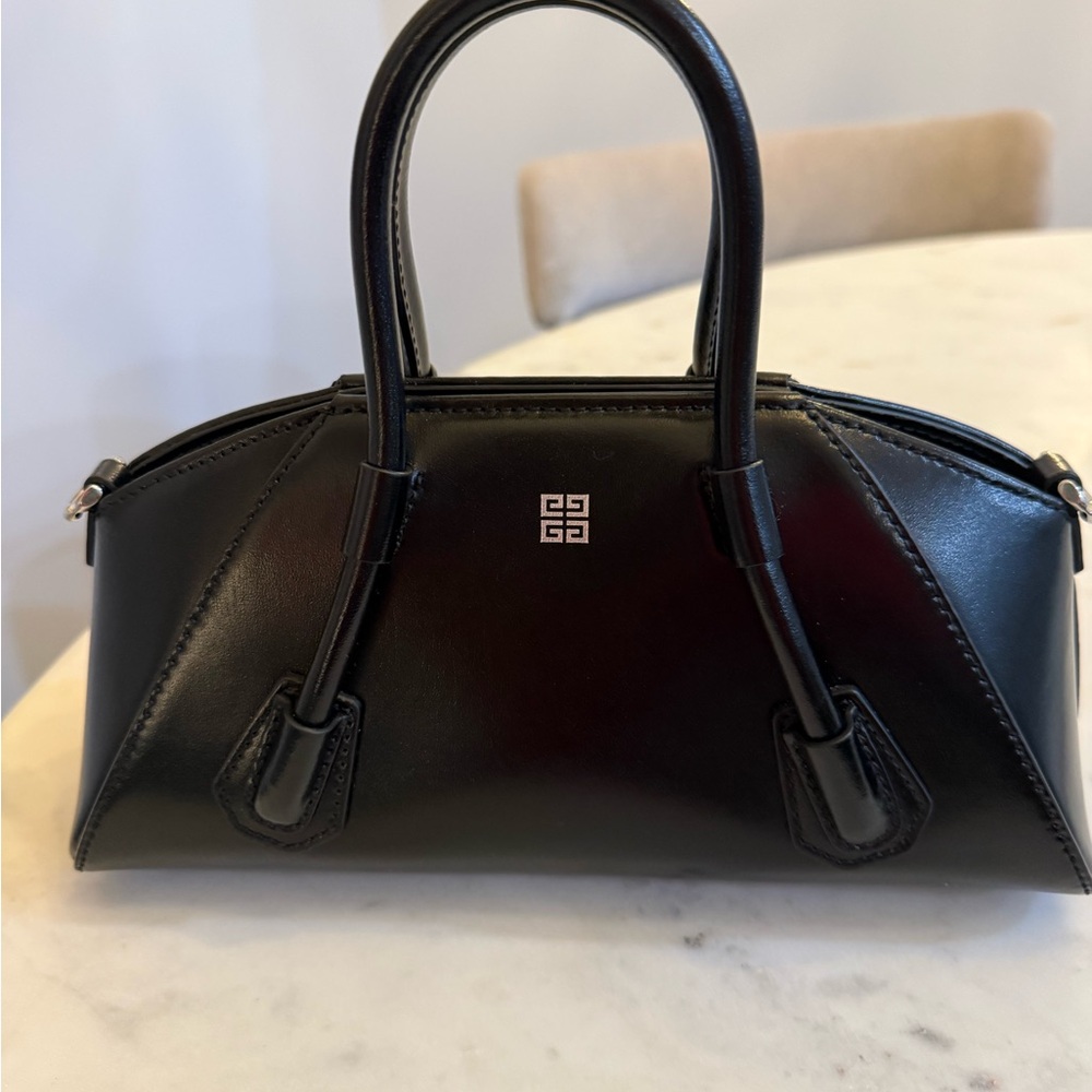 Givenchy Antigona Stretch with Silver and Gold Lock - Picture 7 of 11